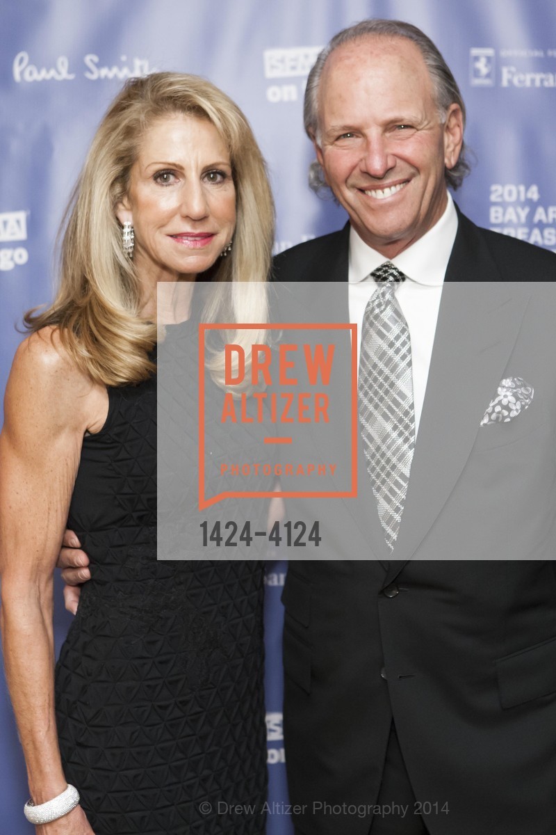 Sherry Felson, Joe Felson, 2014 Bay Area Treasure Award Honoring Jonathan Ive, US, October 31st, 2014, Photo #1424-4124 Sherry Felson, Joe Felson, Photo #1424-4124