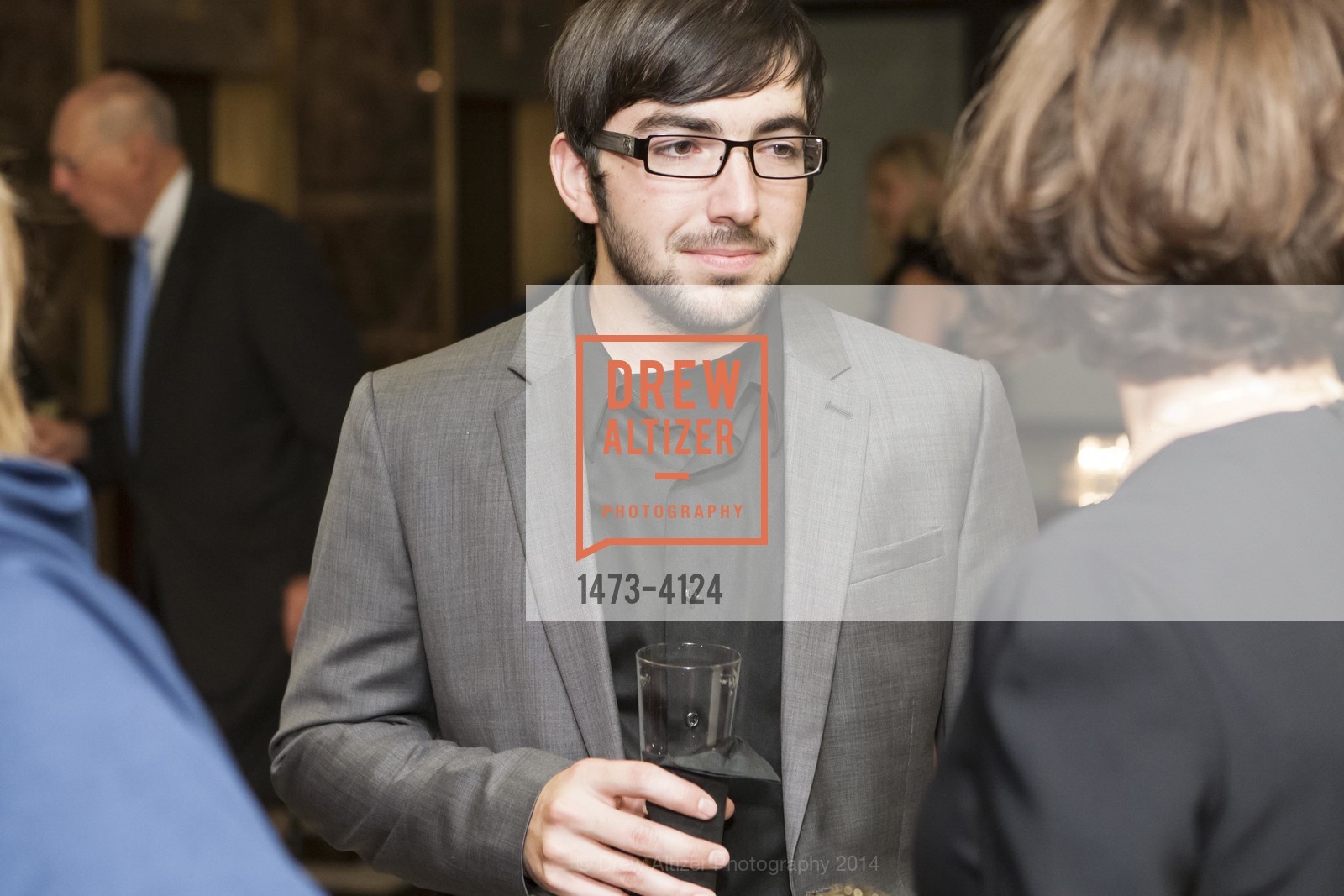 Evan Atherton, 2014 Bay Area Treasure Award Honoring Jonathan Ive, US, October 31st, 2014, Photo #1473-4124 Evan Atherton, Photo #1473-4124