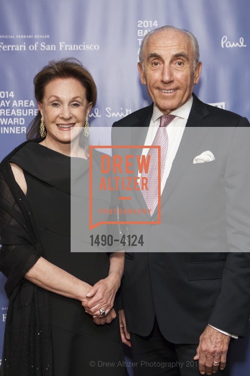 Lucy Weissman, Jerry Weissman, 2014 Bay Area Treasure Award Honoring Jonathan Ive, US, October 31st, 2014, Photo #1490-4124 Lucy Weissman, Jerry Weissman, Photo #1490-4124