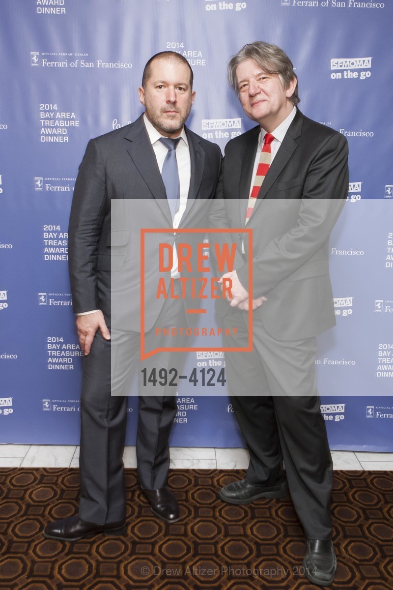 Jony Ive, Deyan Sudjic, 2014 Bay Area Treasure Award Honoring Jonathan Ive, US, October 31st, 2014, Photo #1492-4124 Jony Ive, Deyan Sudjic, Photo #1492-4124