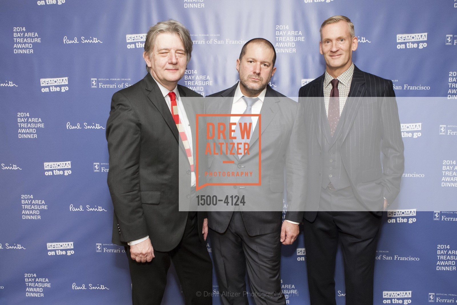 Deyan Sudjic, Jony Ive, Mark Haldeman, 2014 Bay Area Treasure Award Honoring Jonathan Ive, US, October 31st, 2014, Photo #1500-4124 Deyan Sudjic, Jony Ive, Mark Haldeman, Photo #1500-4124