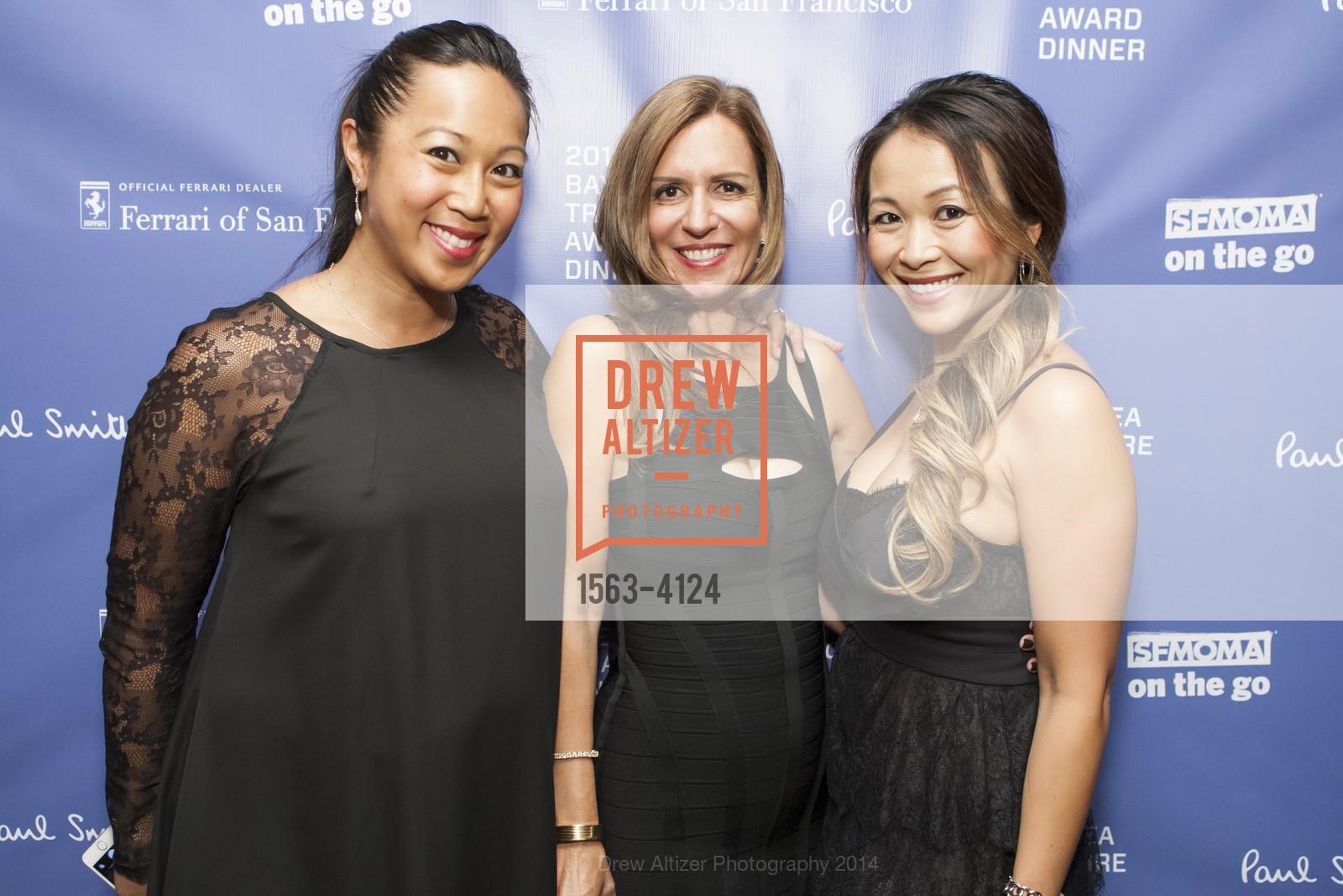 Rhea Miller, Yvette ?, Phien Benitt, 2014 Bay Area Treasure Award Honoring Jonathan Ive, US, October 31st, 2014, Photo #1563-4124 Rhea Miller, Yvette ?, Phien Benitt, Photo #1563-4124