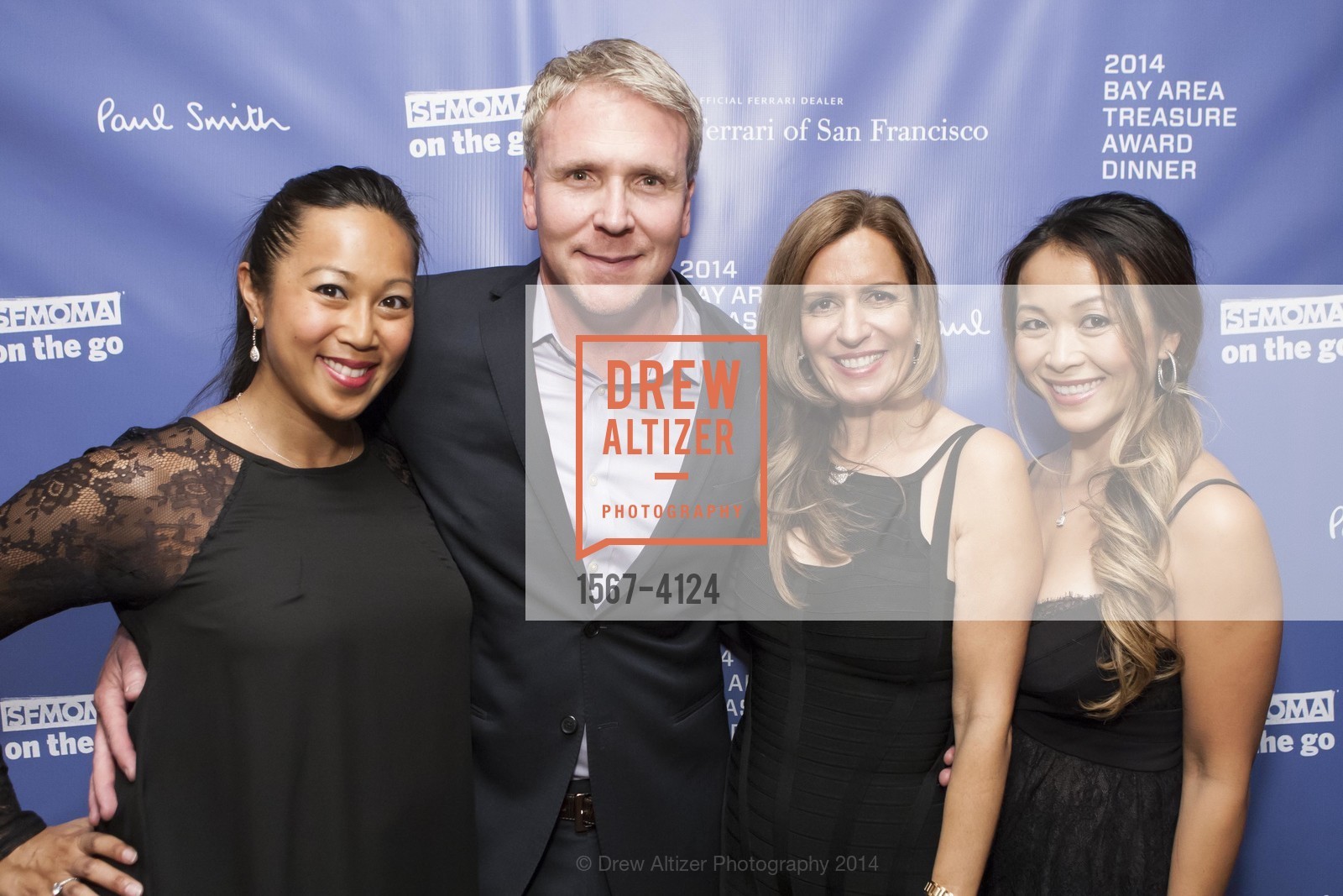 Rhea Miller, Brad Miller, Yvette ?, Phien Benitt, 2014 Bay Area Treasure Award Honoring Jonathan Ive, US, October 31st, 2014, Photo #1567-4124 Rhea Miller, Brad Miller, Yvette ?, Phien Benitt, Photo #1567-4124