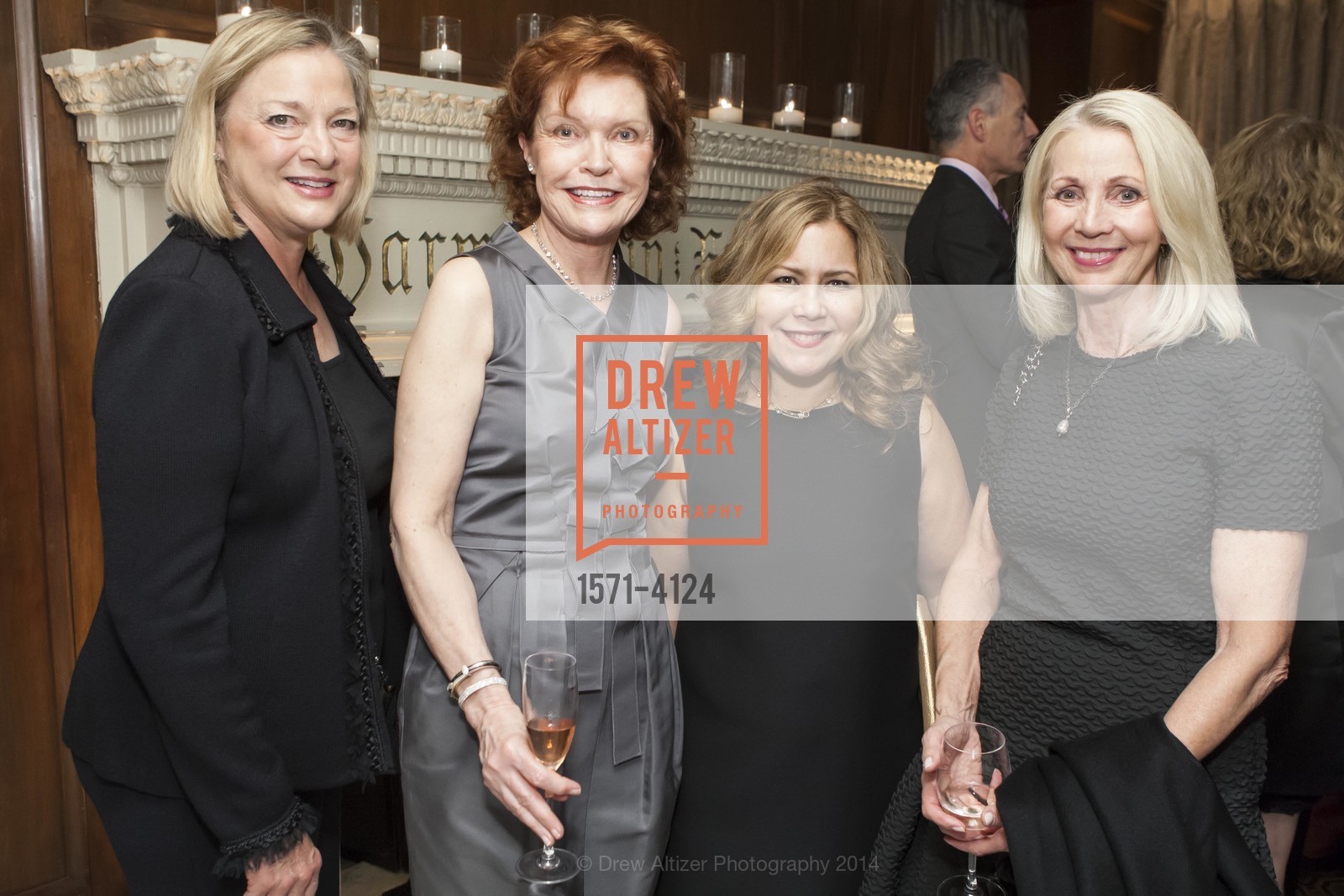 Sharon Francis, Marilyn Hayes, Michaela Vanzwoll, Denise Nathanson, 2014 Bay Area Treasure Award Honoring Jonathan Ive, US, October 31st, 2014, Photo #1571-4124 Sharon Francis, Marilyn Hayes, Michaela Vanzwoll, Denise Nathanson, Photo #1571-4124