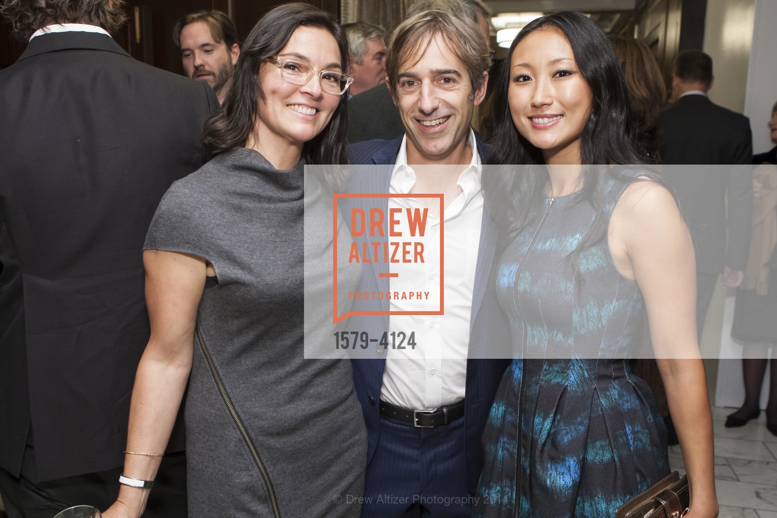 Claudia Ceniceros, Mark Pincus, Mimi Connery, 2014 Bay Area Treasure Award Honoring Jonathan Ive, US, October 31st, 2014, Photo #1579-4124 Claudia Ceniceros, Mark Pincus, Mimi Connery, Photo #1579-4124
