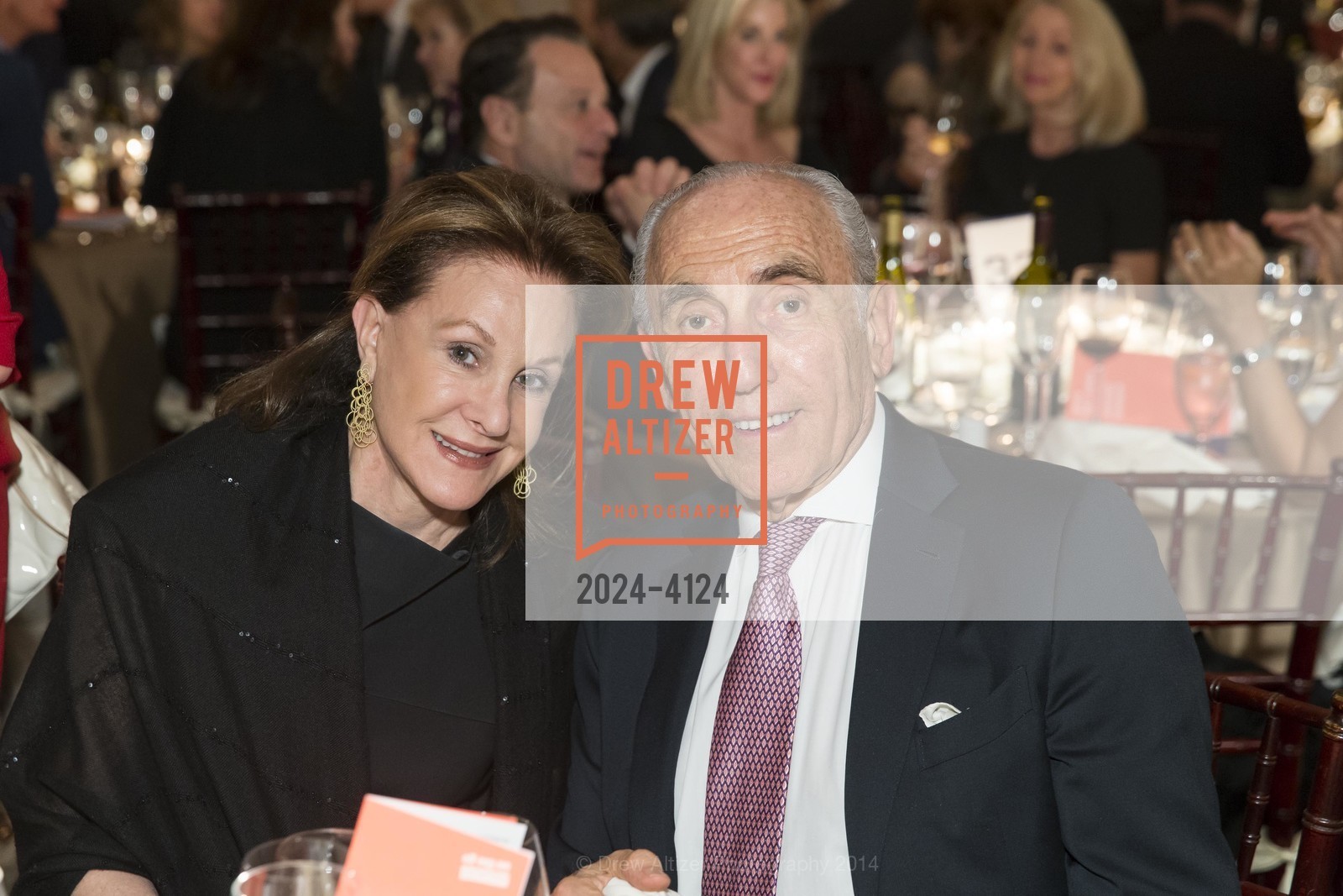 Lucy Weissman, Jerry Weissman, 2014 Bay Area Treasure Award Honoring Jonathan Ive, US, October 31st, 2014, Photo #2024-4124 Lucy Weissman, Jerry Weissman, Photo #2024-4124