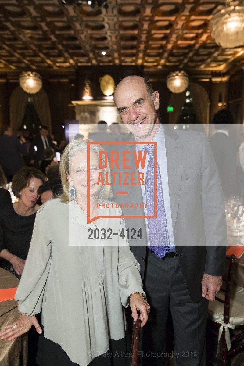 Mimi Haas, Bob Fisher, 2014 Bay Area Treasure Award Honoring Jonathan Ive, US, October 31st, 2014, Photo #2032-4124 Mimi Haas, Bob Fisher, Photo #2032-4124