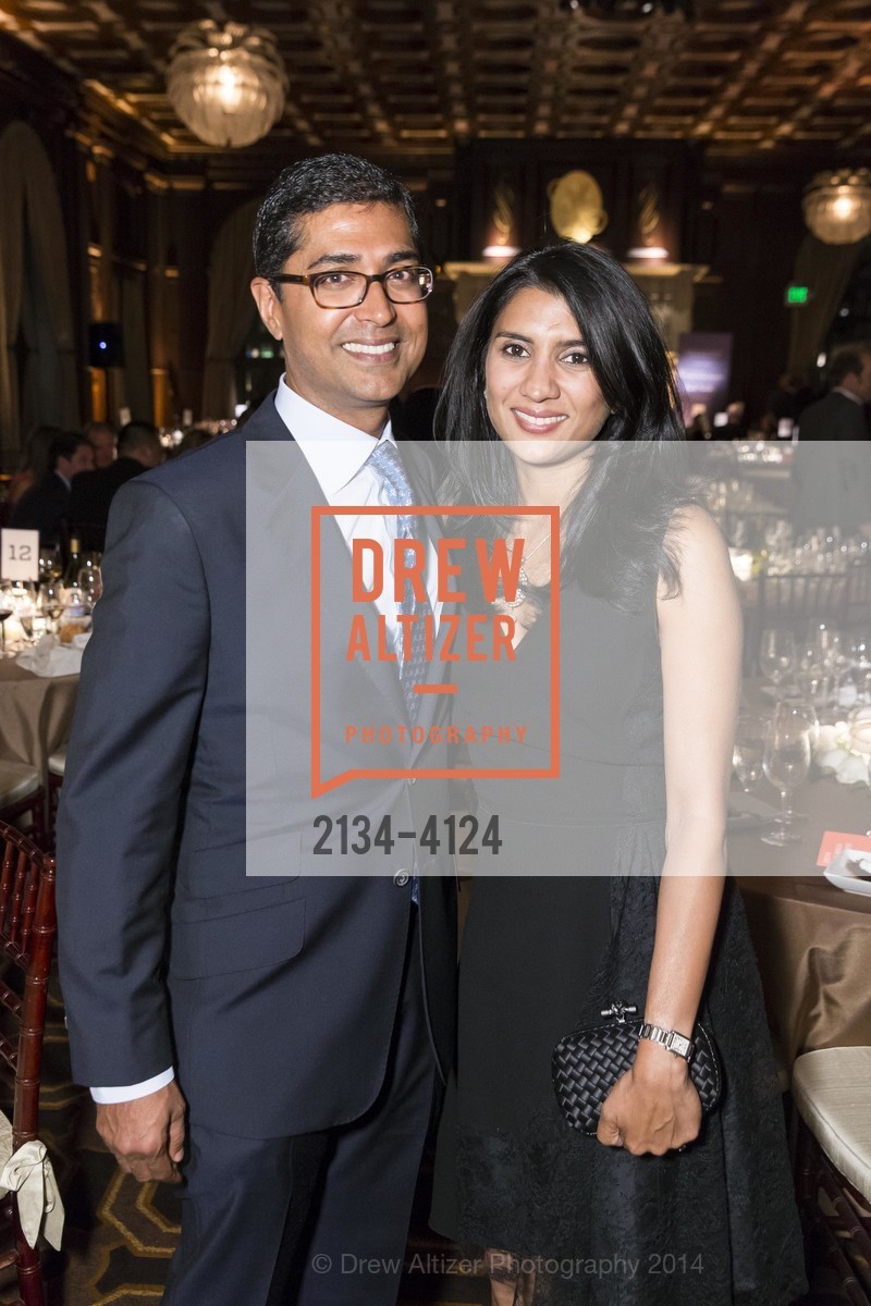 Ravin Agrawal, Alka Agrawal, 2014 Bay Area Treasure Award Honoring Jonathan Ive, US, October 31st, 2014, Photo #2134-4124 Ravin Agrawal, Alka Agrawal, Photo #2134-4124
