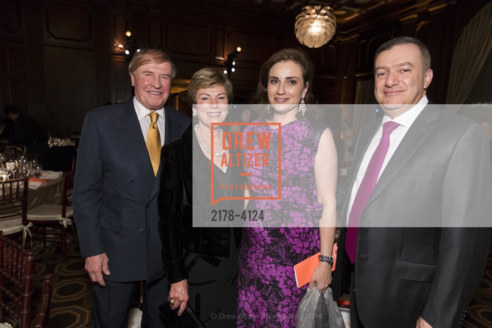 Dick Kramlich, Pam Kramlich, Dolly Chammas, George Chammas, 2014 Bay Area Treasure Award Honoring Jonathan Ive, US, October 31st, 2014, Photo #2178-4124 Dick Kramlich, Pam Kramlich, Dolly Chammas, George Chammas, Photo #2178-4124