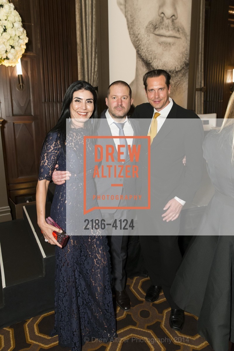 Afsaneh Akhtari, Jony Ive, Mark Gustavson, 2014 Bay Area Treasure Award Honoring Jonathan Ive, US, October 31st, 2014, Photo #2186-4124 Afsaneh Akhtari, Jony Ive, Mark Gustavson, Photo #2186-4124