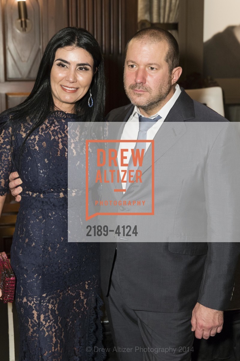 Afsaneh Akhtari, Jony Ive, 2014 Bay Area Treasure Award Honoring Jonathan Ive, US, October 31st, 2014, Photo #2189-4124 Afsaneh Akhtari, Jony Ive, Photo #2189-4124