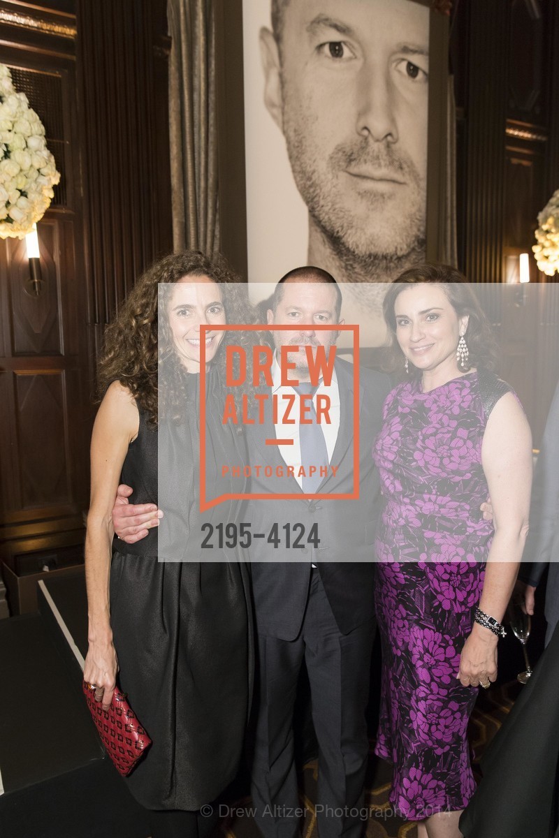 Monica Savini, Jony Ive, Dolly Chammas, Photo #2195-4124