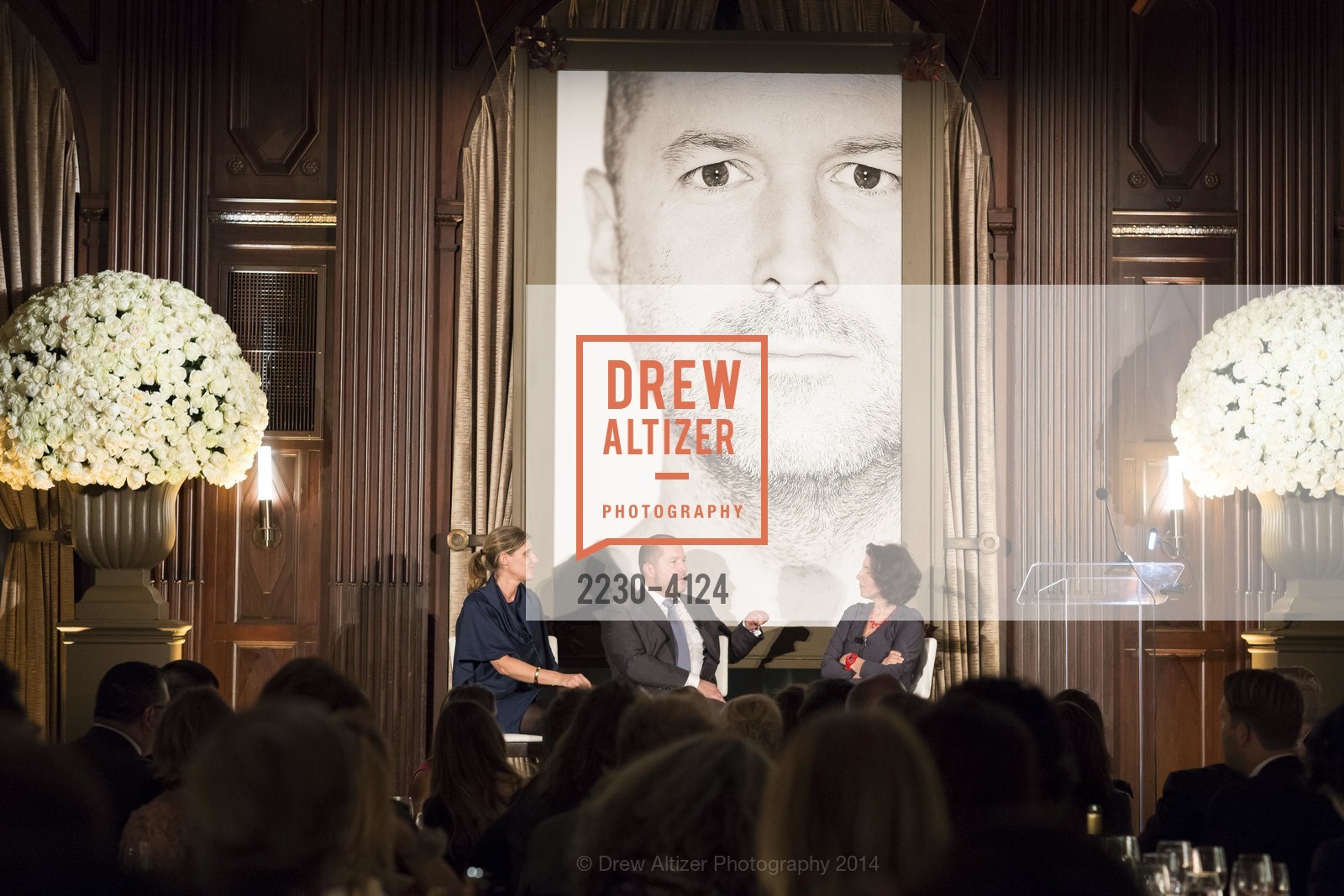 Jennifer Dunlop Fletcher, Jony Ive, Frances Anderton, 2014 Bay Area Treasure Award Honoring Jonathan Ive, US, October 31st, 2014, Photo #2230-4124 Jennifer Dunlop Fletcher, Jony Ive, Frances Anderton, Photo #2230-4124