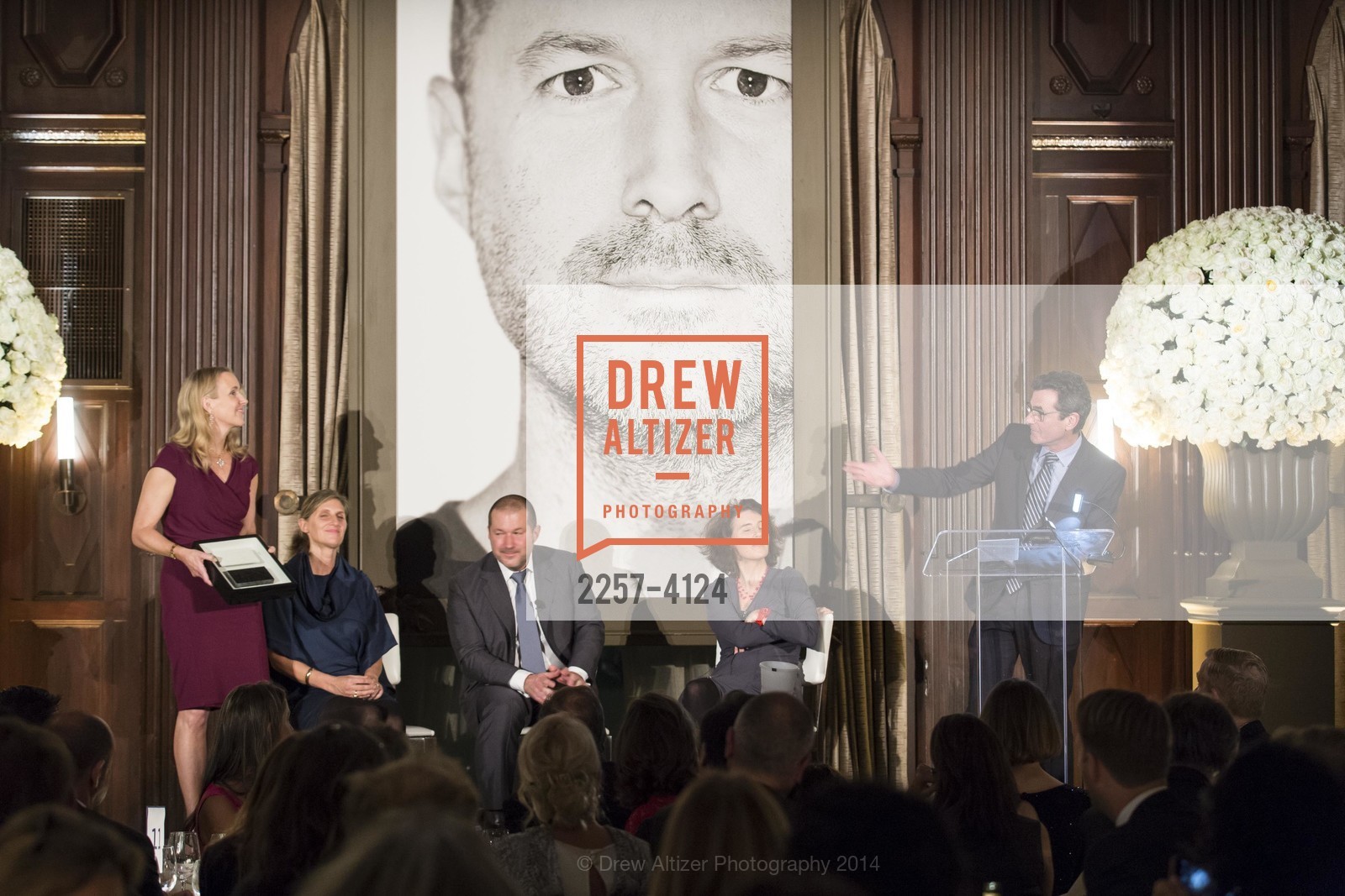 Maria Tengelia Watson, Jennifer Dunlop Fletcher, Jony Ive, Frances Anderton, Neal Benezra, Photo #2257-4124