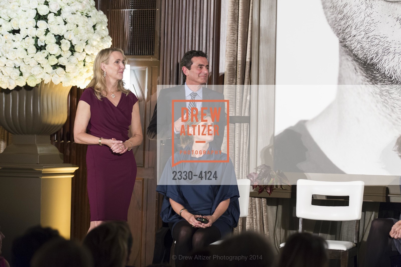 Maria Tengelia Watson, Neal Benezra, Jennifer Dunlop Fletcher, 2014 Bay Area Treasure Award Honoring Jonathan Ive, US, October 31st, 2014, Photo #2330-4124 Maria Tengelia Watson, Neal Benezra, Jennifer Dunlop Fletcher, Photo #2330-4124
