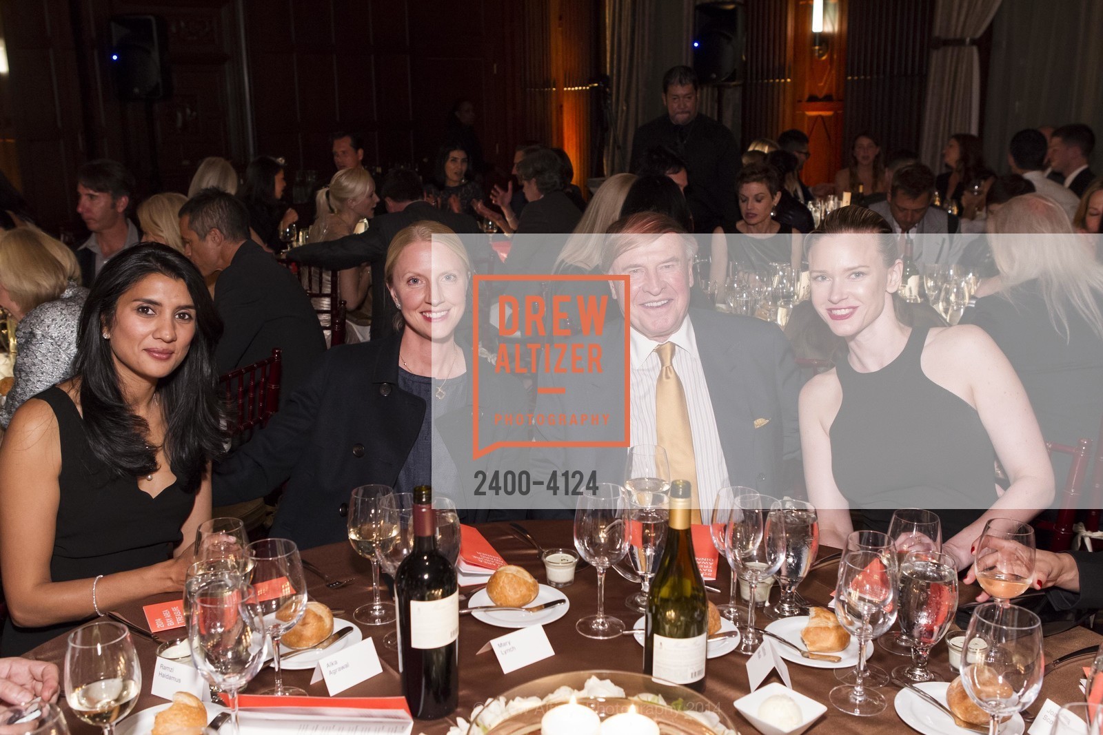 Alka Agrawal, Mary Lynch, Dick Kramlich, Justine Musk, 2014 Bay Area Treasure Award Honoring Jonathan Ive, US, October 31st, 2014, Photo #2400-4124 Alka Agrawal, Mary Lynch, Dick Kramlich, Justine Musk, Photo #2400-4124