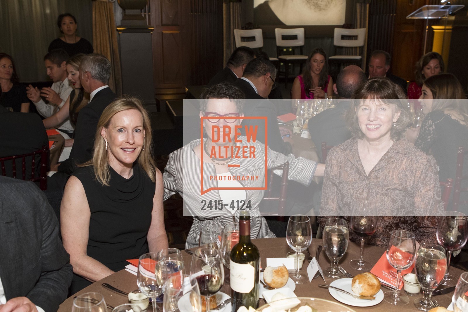 Gay Lynn Blanding, Maria Makela, Leslie Berrimen, 2014 Bay Area Treasure Award Honoring Jonathan Ive, US, October 31st, 2014, Photo #2415-4124 Gay Lynn Blanding, Maria Makela, Leslie Berrimen, Photo #2415-4124
