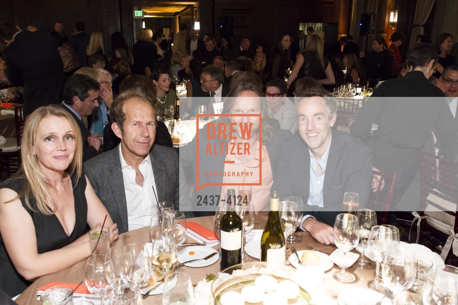 Heather Ive, Paul Deneve, Christopher Stringer, Julian Hoenig, 2014 Bay Area Treasure Award Honoring Jonathan Ive, US, October 31st, 2014, Photo #2437-4124 Heather Ive, Paul Deneve, Christopher Stringer, Julian Hoenig, Photo #2437-4124