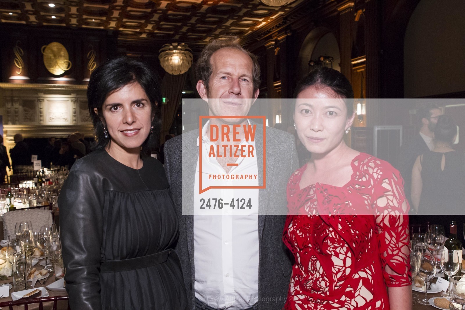 Mara Behrens, Paul Deneve, Beatrice Pang, 2014 Bay Area Treasure Award Honoring Jonathan Ive, US, October 31st, 2014, Photo #2476-4124 Mara Behrens, Paul Deneve, Beatrice Pang, Photo #2476-4124