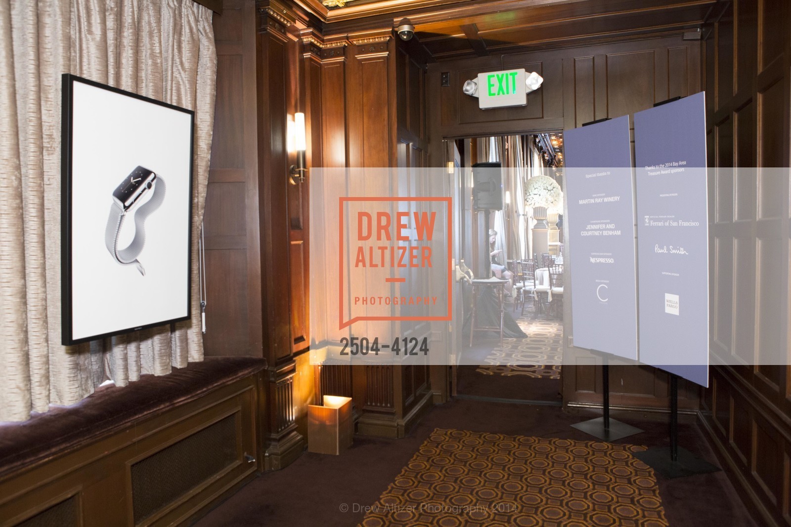 Atmosphere, 2014 Bay Area Treasure Award Honoring Jonathan Ive, US, October 31st, 2014, Photo #2504-4124 Atmosphere, Photo #2504-4124