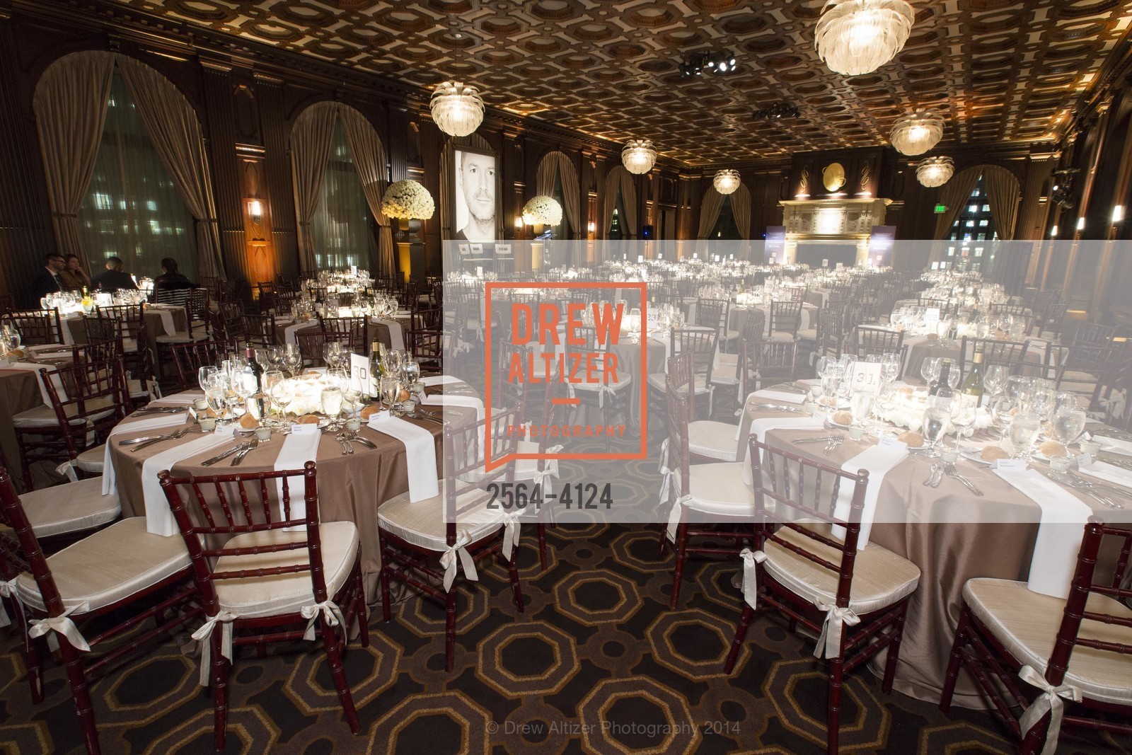 Atmosphere, 2014 Bay Area Treasure Award Honoring Jonathan Ive, US, October 31st, 2014, Photo #2564-4124 Atmosphere, Photo #2564-4124