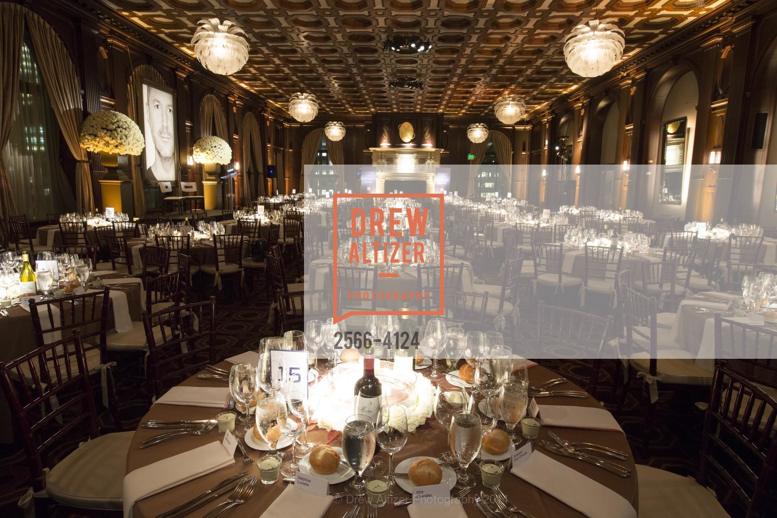 Atmosphere, 2014 Bay Area Treasure Award Honoring Jonathan Ive, US, October 31st, 2014, Photo #2566-4124 Atmosphere, Photo #2566-4124