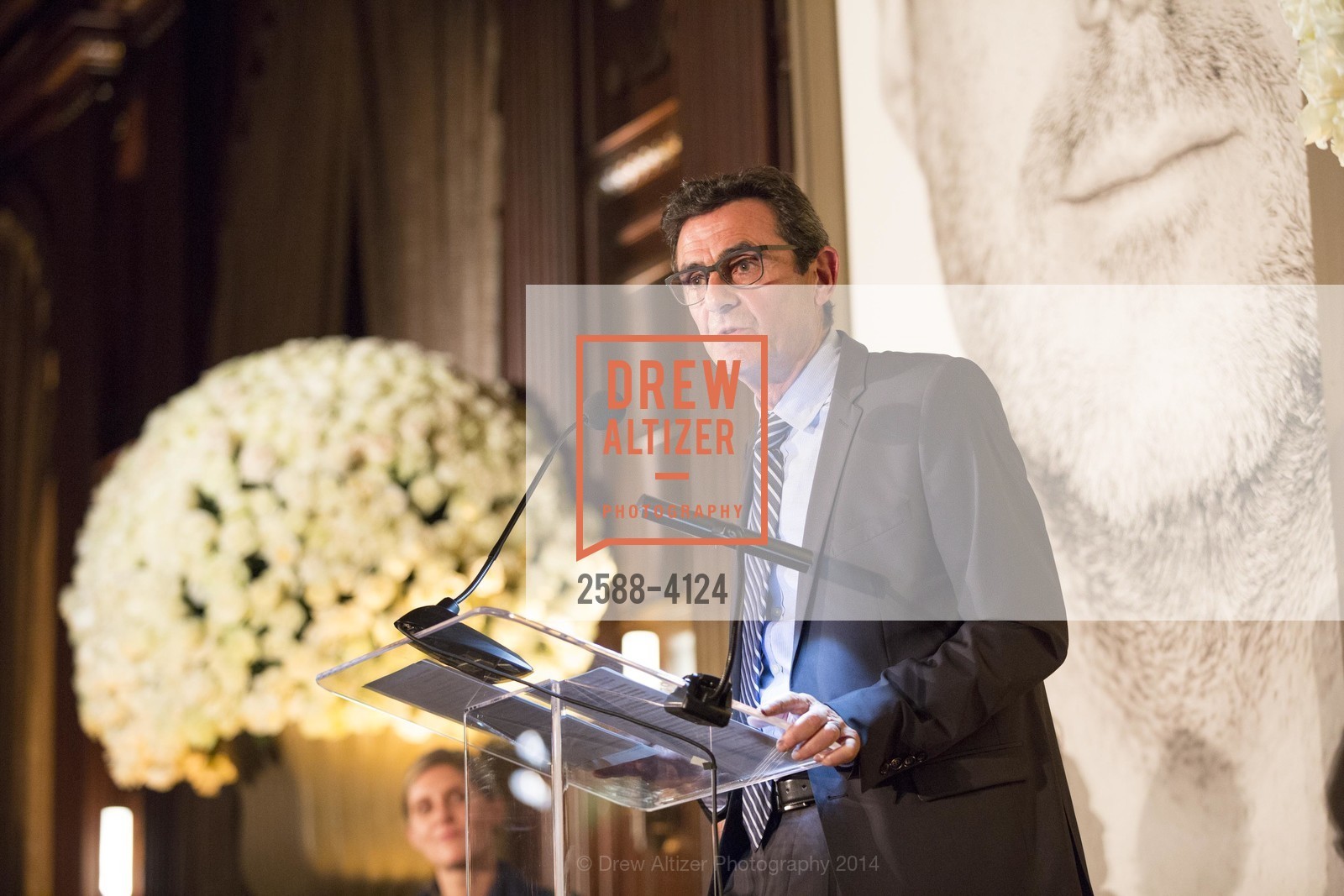 Neal Benezra, 2014 Bay Area Treasure Award Honoring Jonathan Ive, US, October 31st, 2014, Photo #2588-4124 Neal Benezra, Photo #2588-4124