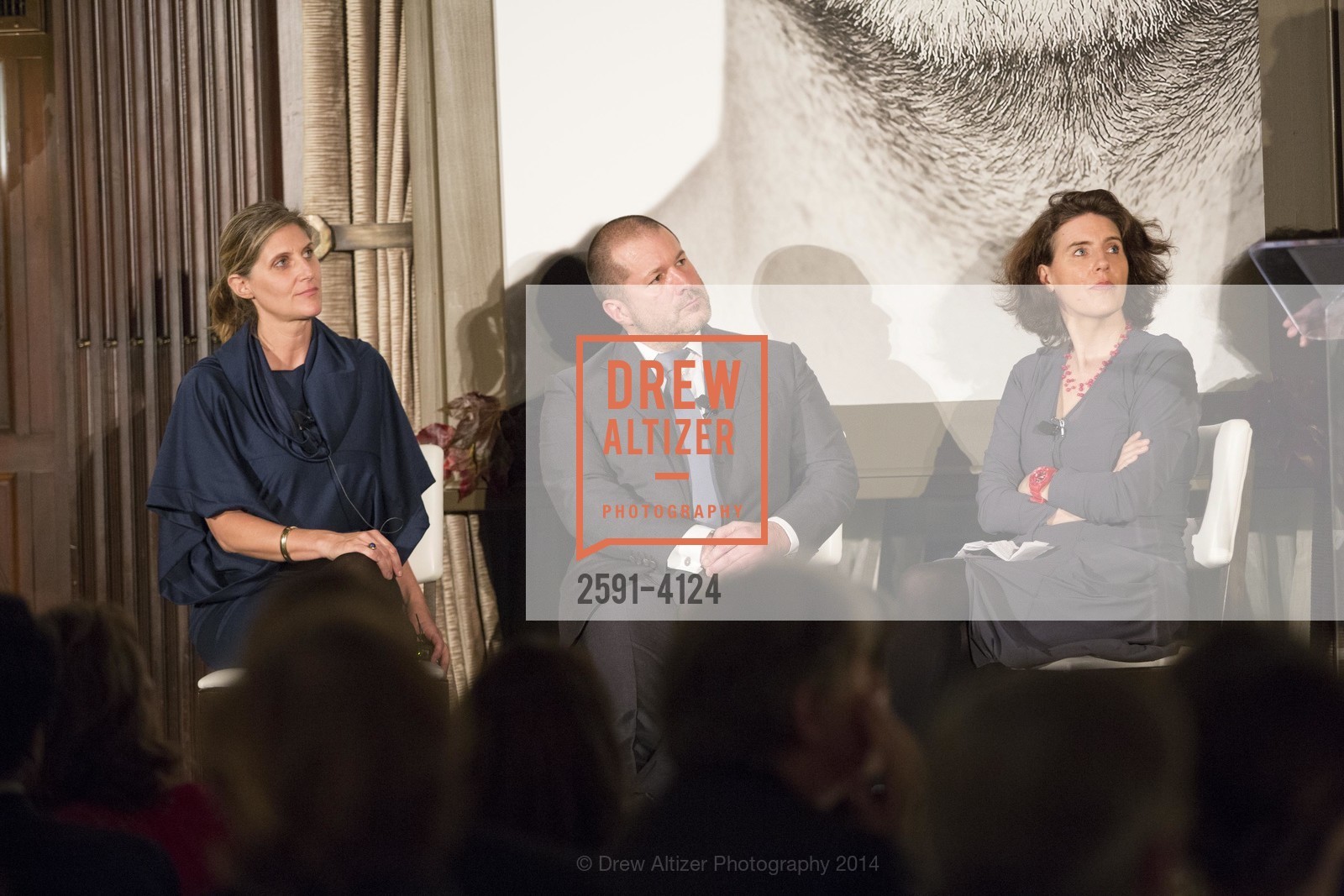 Jennifer Dunlop Fletcher, Jony Ive, Frances Anderton, 2014 Bay Area Treasure Award Honoring Jonathan Ive, US, October 31st, 2014, Photo #2591-4124 Jennifer Dunlop Fletcher, Jony Ive, Frances Anderton, Photo #2591-4124