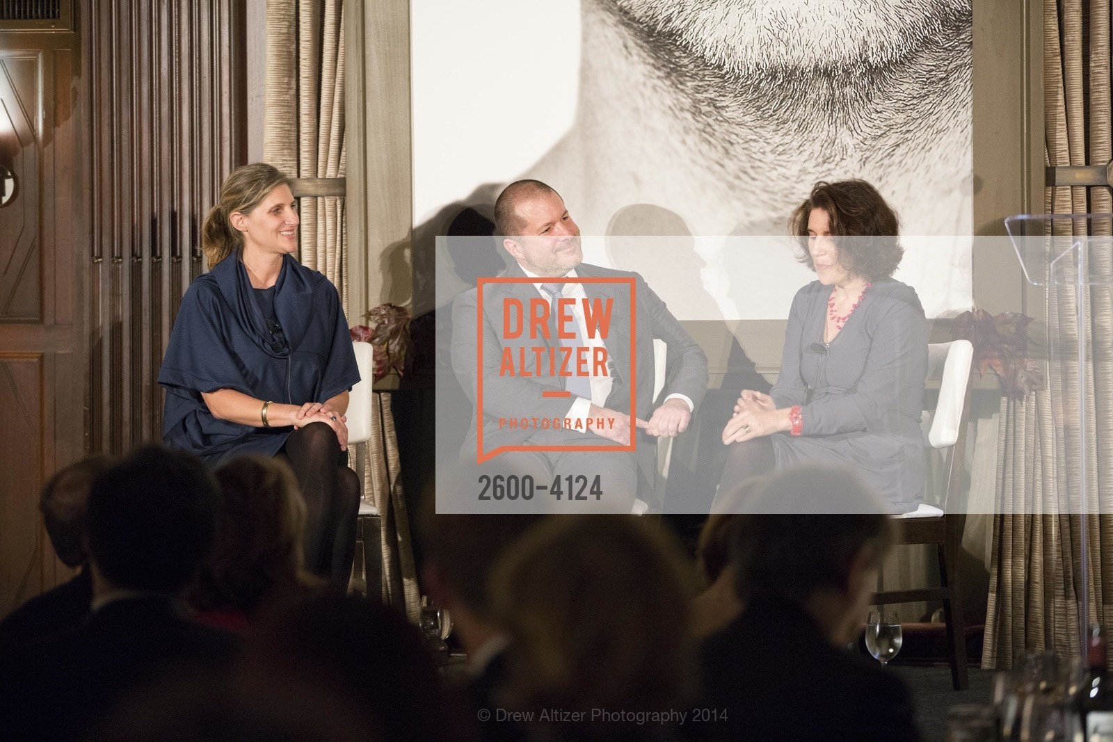 Jennifer Dunlop Fletcher, Jony Ive, Frances Anderton, 2014 Bay Area Treasure Award Honoring Jonathan Ive, US, October 31st, 2014, Photo #2600-4124 Jennifer Dunlop Fletcher, Jony Ive, Frances Anderton, Photo #2600-4124