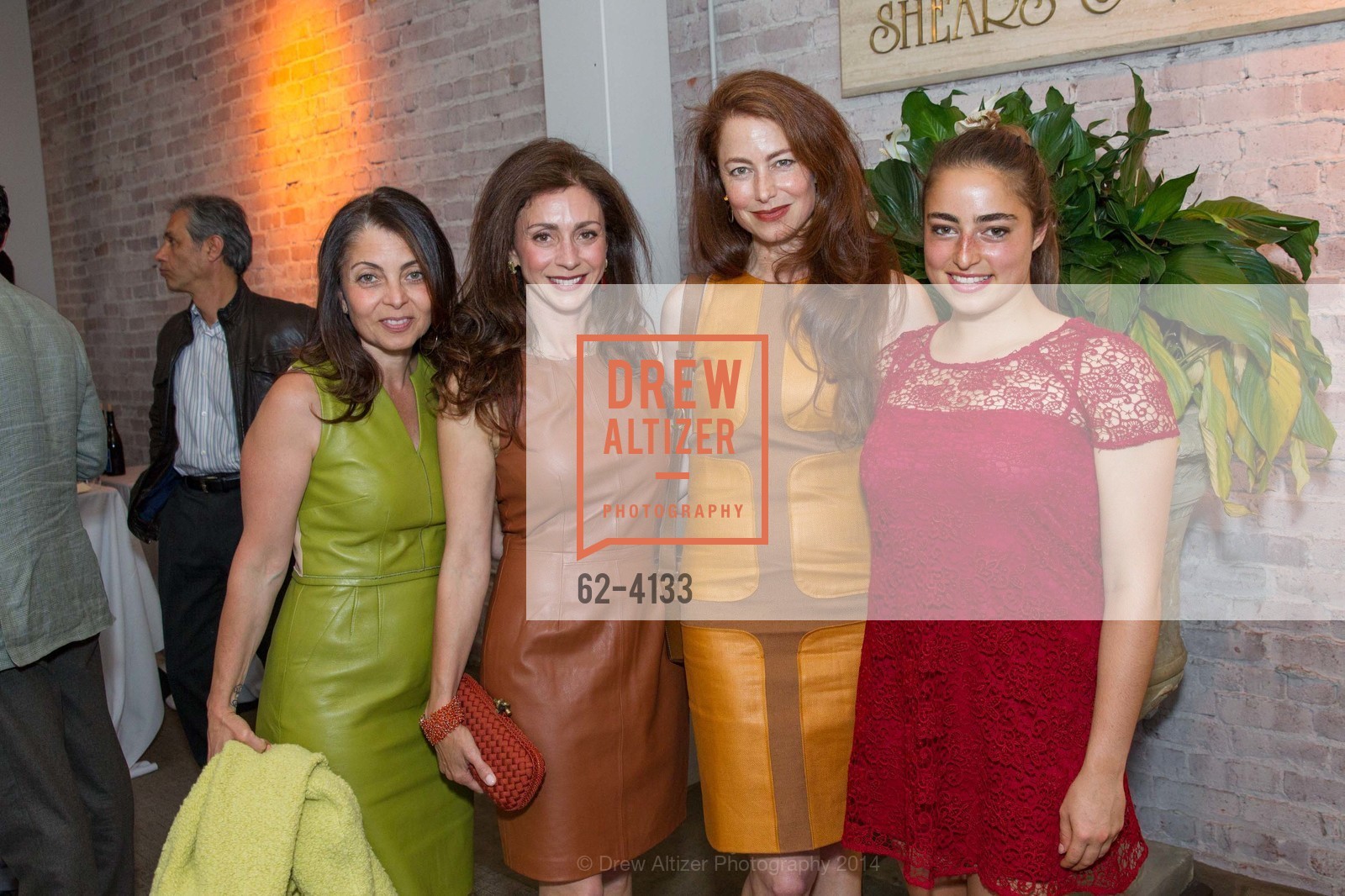 Neda Nobari, Maryam Muduroglu, Sheila Nahi, Kayla Nahi, Photo #62-4133
