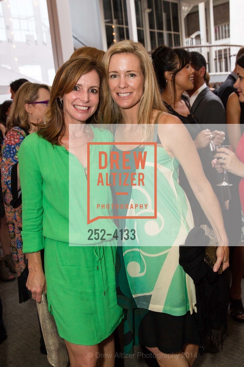 Carrie Goodman, Danielle Daly, 5th Annual ENVIRONMENTAL WORKING GROUP'S Earth Dinner, US, May 20th, 2014, Photo #252-4133 Carrie Goodman, Danielle Daly, Photo #252-4133