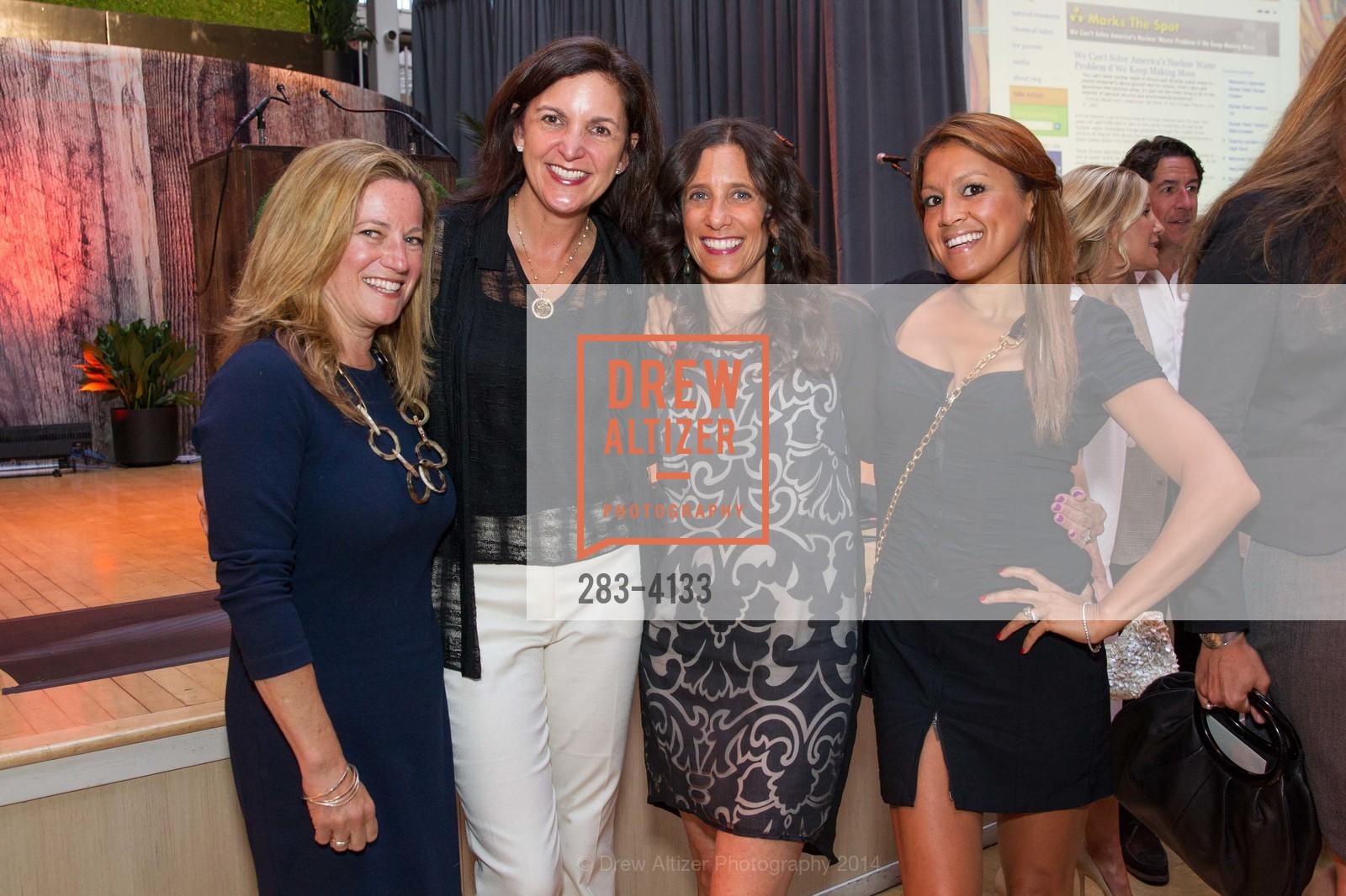 Carolyn Edwards, Jenna Feinberg, Jodi Liano, Nisreen Gardner, 5th Annual ENVIRONMENTAL WORKING GROUP'S Earth Dinner, US, May 20th, 2014, Photo #283-4133 Carolyn Edwards, Jenna Feinberg, Jodi Liano, Nisreen Gardner, Photo #283-4133