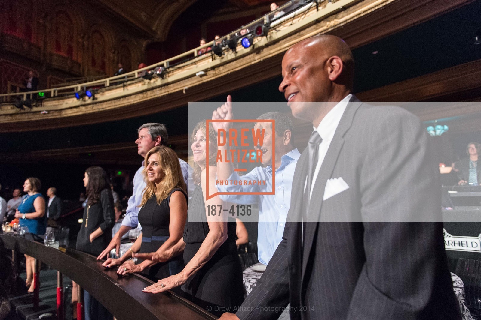 Geoff Yang, Ronnie Lott, REDF 2014 Benefit Old, US, September 18th, 2014, Photo #187-4136 Geoff Yang, Ronnie Lott, Photo #187-4136
