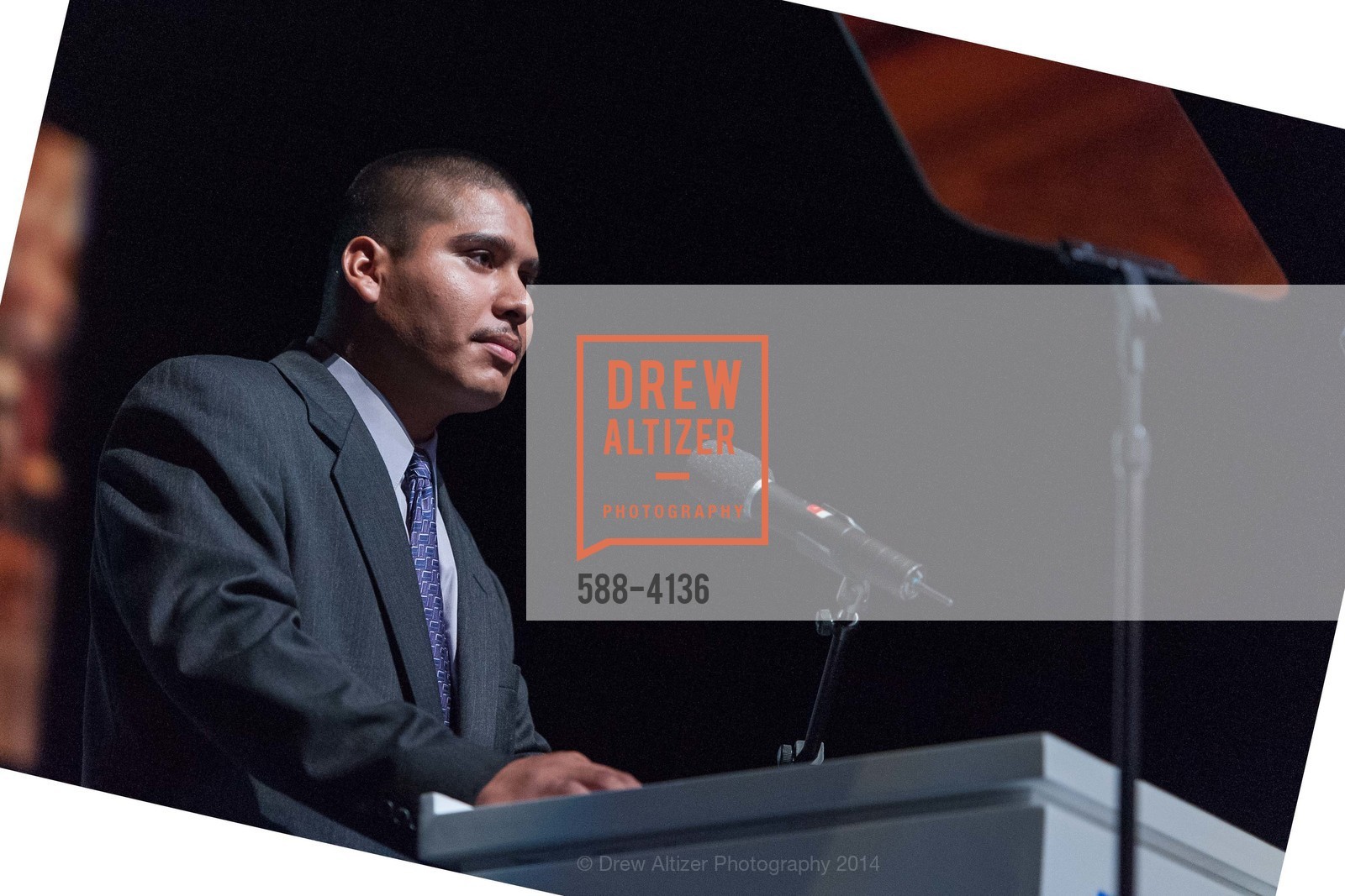Juan Tello, REDF 2014 Benefit Old, US, September 18th, 2014, Photo #588-4136 Juan Tello, Photo #588-4136