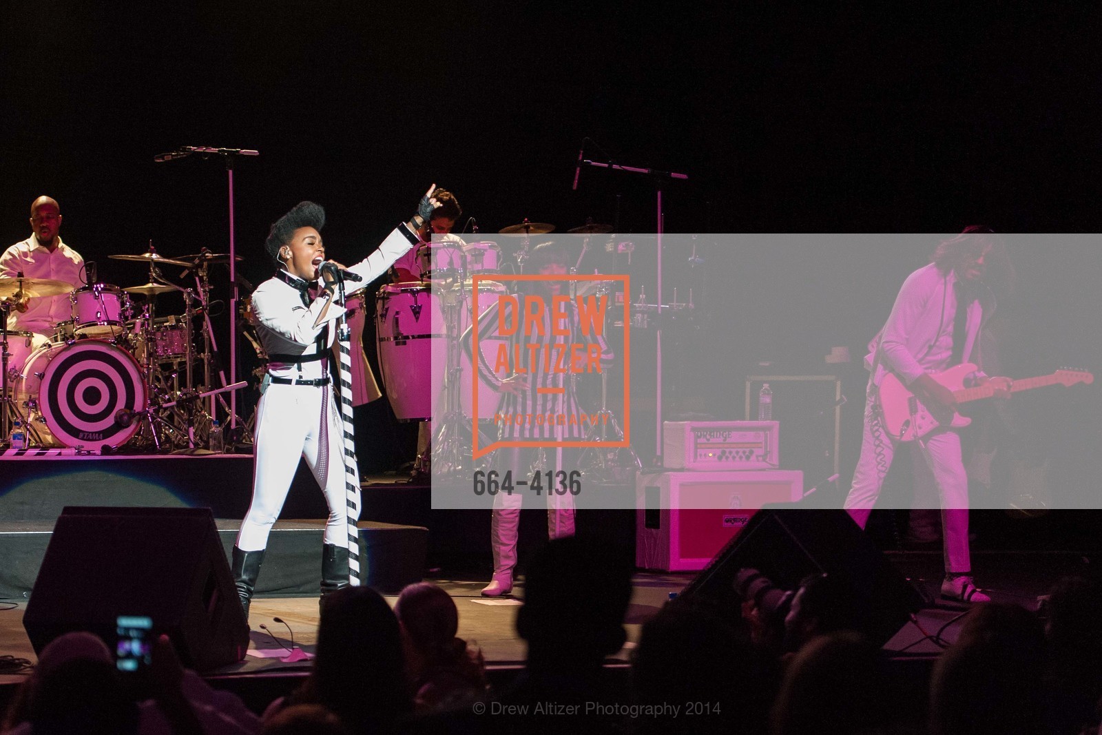 Performance By Janelle Monae, REDF 2014 Benefit Old, US, September 18th, 2014, Photo #664-4136 Performance By Janelle Monae, Photo #664-4136