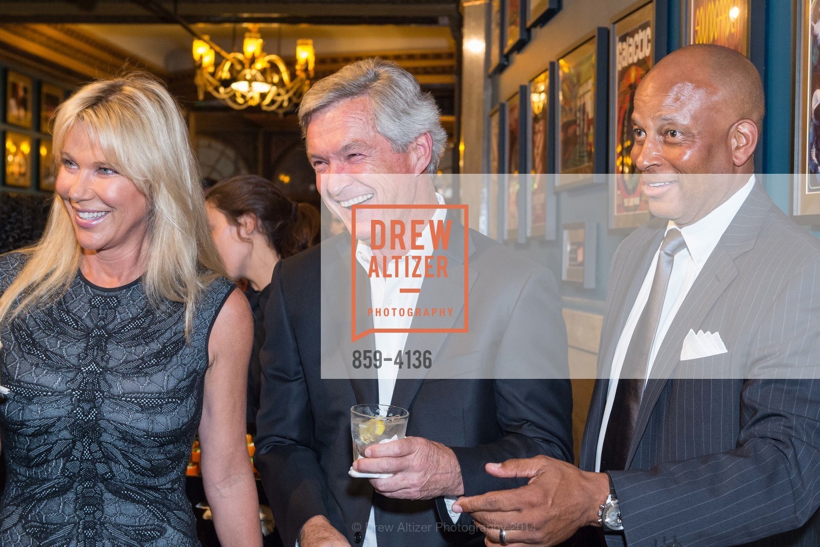 Victoria Stewman, Ronnie Lott, Photo #859-4136
