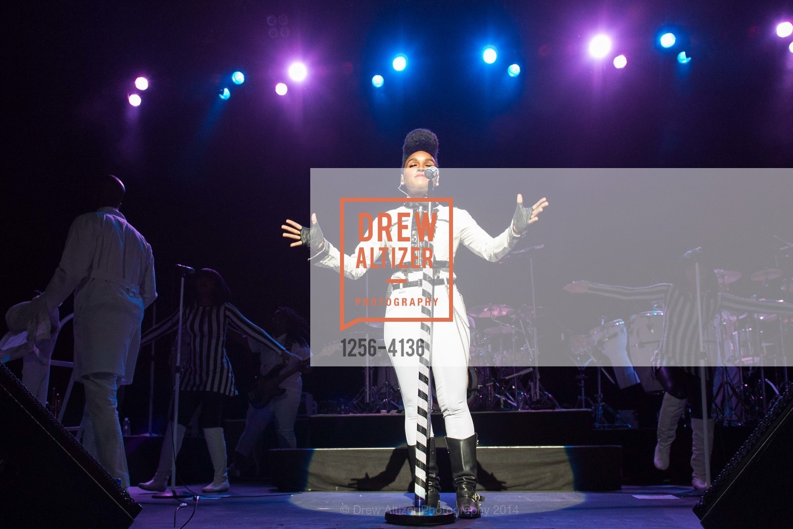 Performance By Janelle Monae, REDF 2014 Benefit Old, US, September 18th, 2014, Photo #1256-4136 Performance By Janelle Monae, Photo #1256-4136