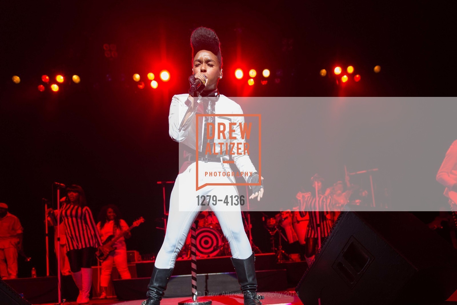Performance By Janelle Monae, REDF 2014 Benefit Old, US, September 18th, 2014, Photo #1279-4136 Performance By Janelle Monae, Photo #1279-4136
