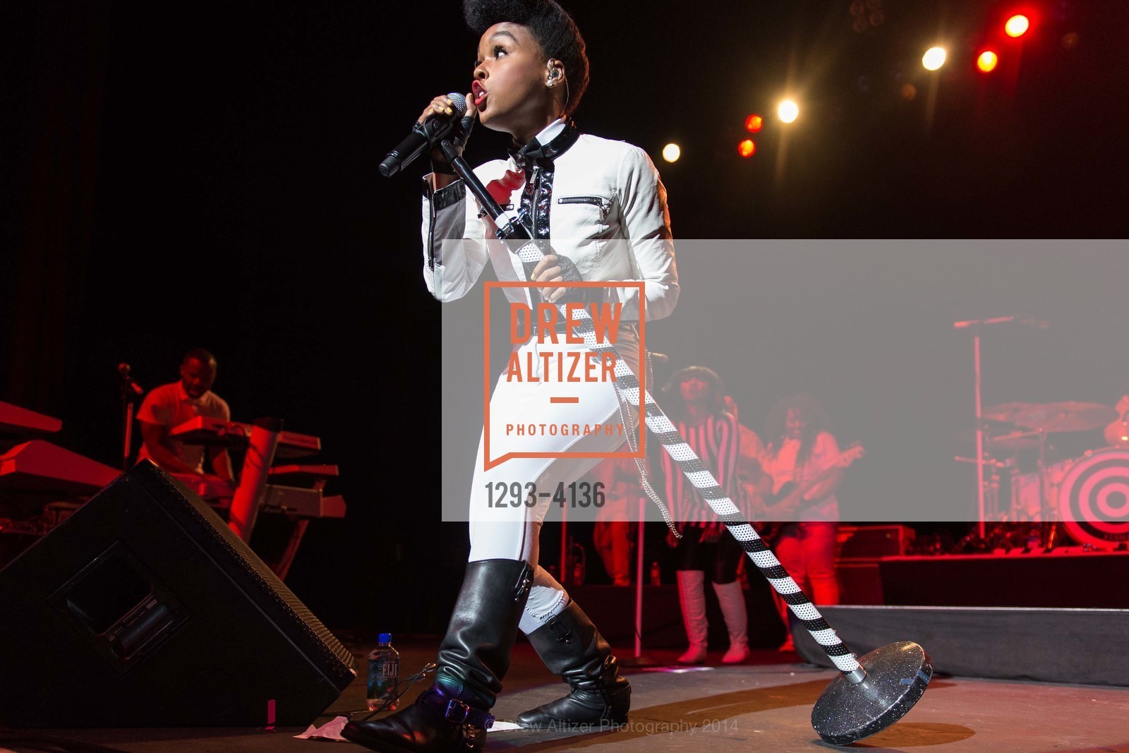 Performance By Janelle Monae, REDF 2014 Benefit Old, US, September 18th, 2014, Photo #1293-4136 Performance By Janelle Monae, Photo #1293-4136