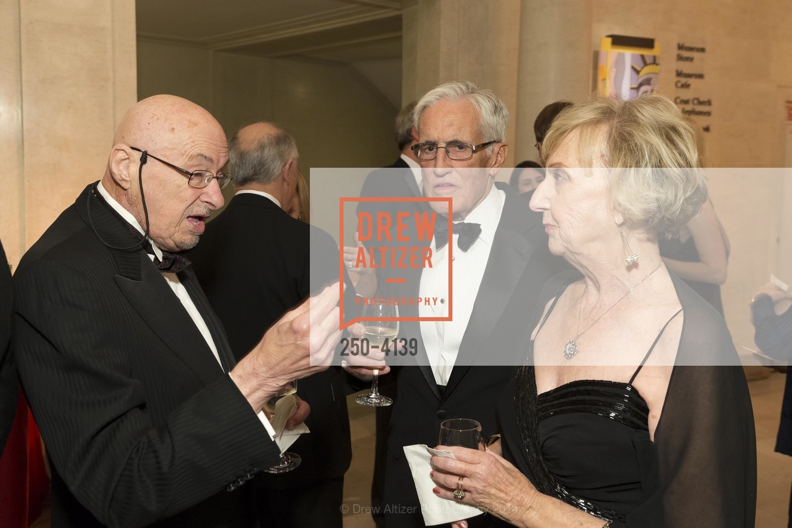 Judith Heuser, Fred Heuser, LEGION OF HONOR Hosts HOUGHTON HALL Black-Tie Dinner, US, October 15th, 2014, Photo #250-4139 Judith Heuser, Fred Heuser, Photo #250-4139