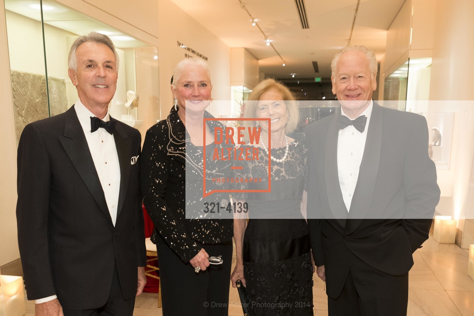 Quita Cruciger, Marion Cope, Marc Cruciger, LEGION OF HONOR Hosts HOUGHTON HALL Black-Tie Dinner, US, October 15th, 2014, Photo #321-4139 Quita Cruciger, Marion Cope, Marc Cruciger, Photo #321-4139