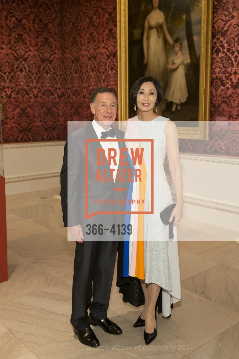 Carl Pascarella, Yurie Pascarella, LEGION OF HONOR Hosts HOUGHTON HALL Black-Tie Dinner, US, October 15th, 2014, Photo #366-4139 Carl Pascarella, Yurie Pascarella, Photo #366-4139