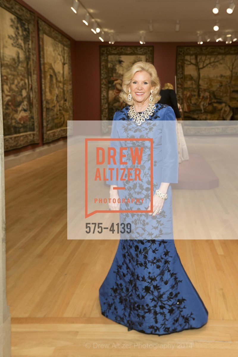 Dede Wilsey, LEGION OF HONOR Hosts HOUGHTON HALL Black-Tie Dinner, US, October 15th, 2014, Photo #575-4139 Dede Wilsey, Photo #575-4139