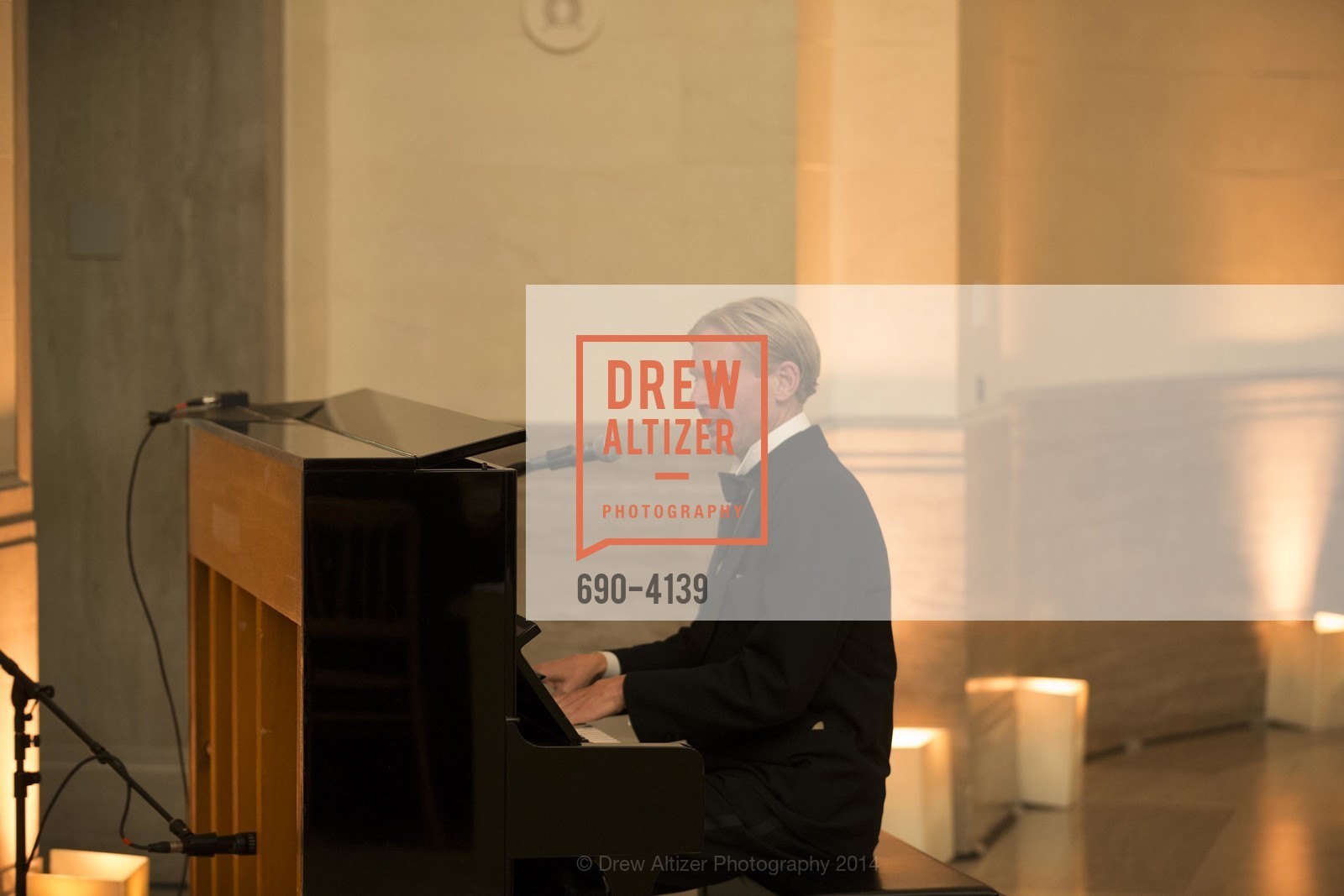 LEGION OF HONOR Hosts HOUGHTON HALL Black-Tie Dinner, US, October 15th, 2014, Photo #690-4139 Photo #690-4139