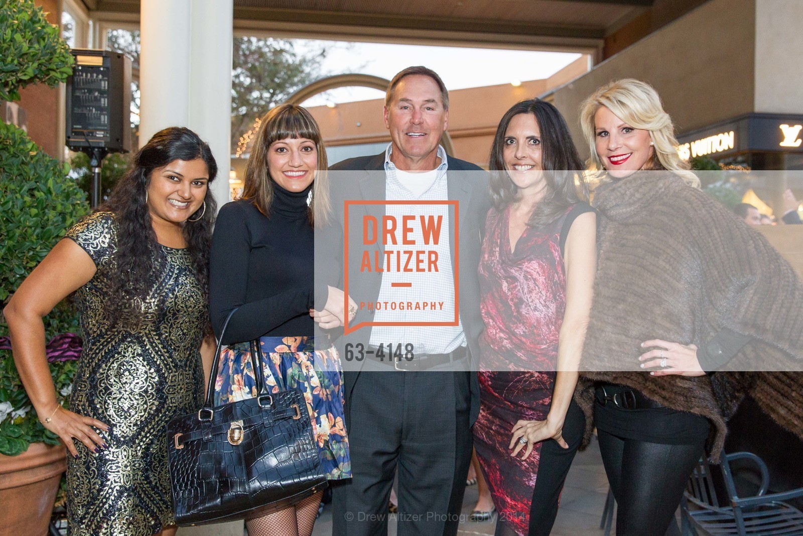 Avani Patel, Monique Lombardelli, Dwight Clark, Michele Sharkey, Sam Bowman, Runway & Cocktail Partnership with VOGUE, US, October 31st, 2014, Photo #63-4148 Avani Patel, Monique Lombardelli, Dwight Clark, Michele Sharkey, Sam Bowman, Photo #63-4148