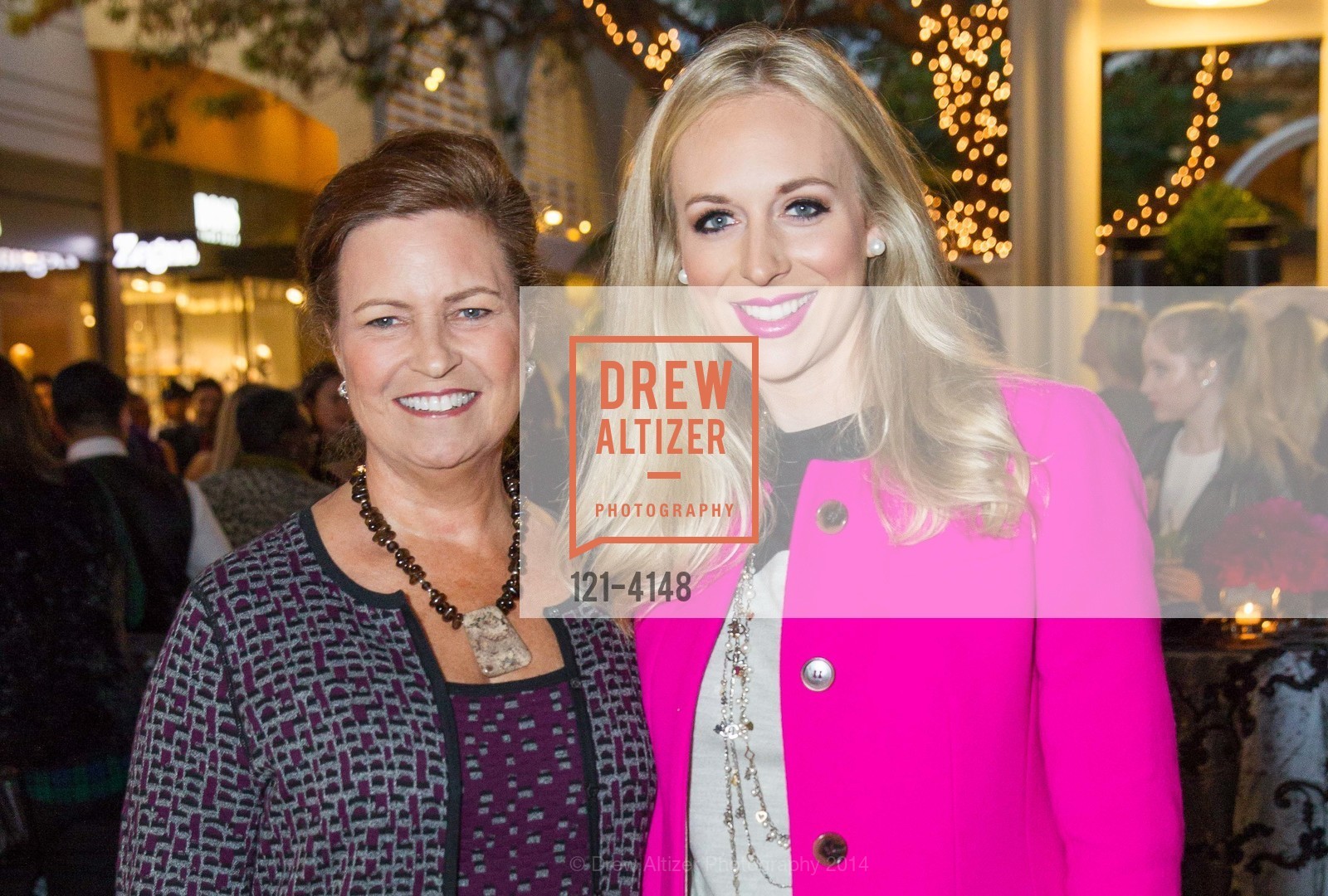 Brenda Beck, Caroline Curran, Runway & Cocktail Partnership with VOGUE, US, October 31st, 2014, Photo #121-4148 Brenda Beck, Caroline Curran, Photo #121-4148