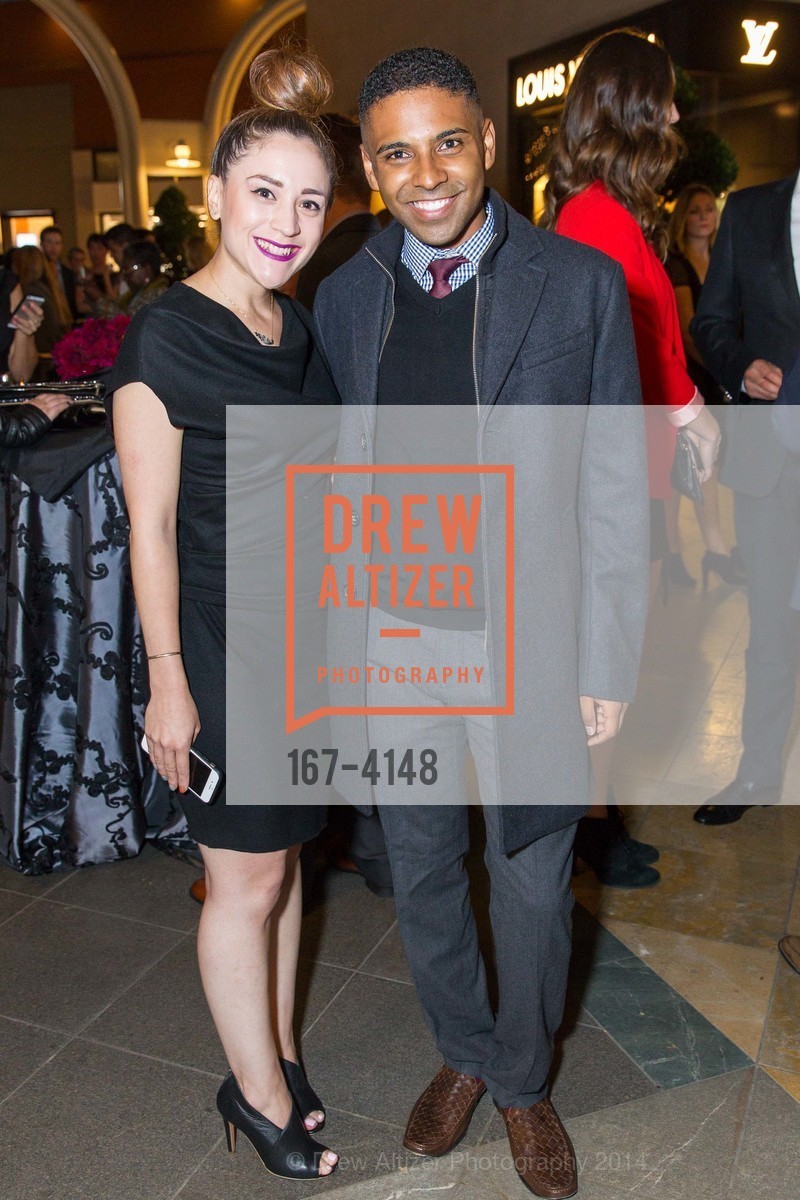Veronica Lozada, John Pearson, Runway & Cocktail Partnership with VOGUE, US, October 31st, 2014, Photo #167-4148 Veronica Lozada, John Pearson, Photo #167-4148