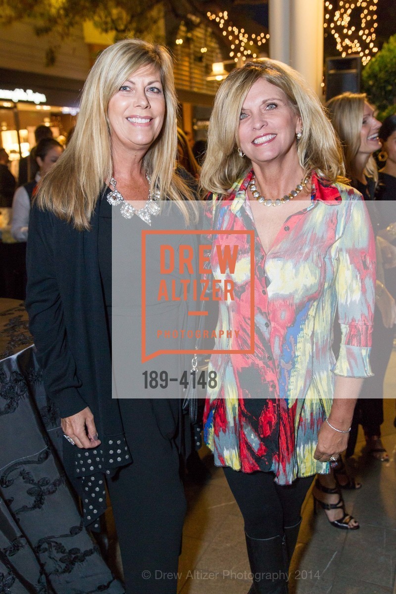 Kim Walsh, Pamela Bacciocco, Runway & Cocktail Partnership with VOGUE, US, October 31st, 2014, Photo #189-4148 Kim Walsh, Pamela Bacciocco, Photo #189-4148