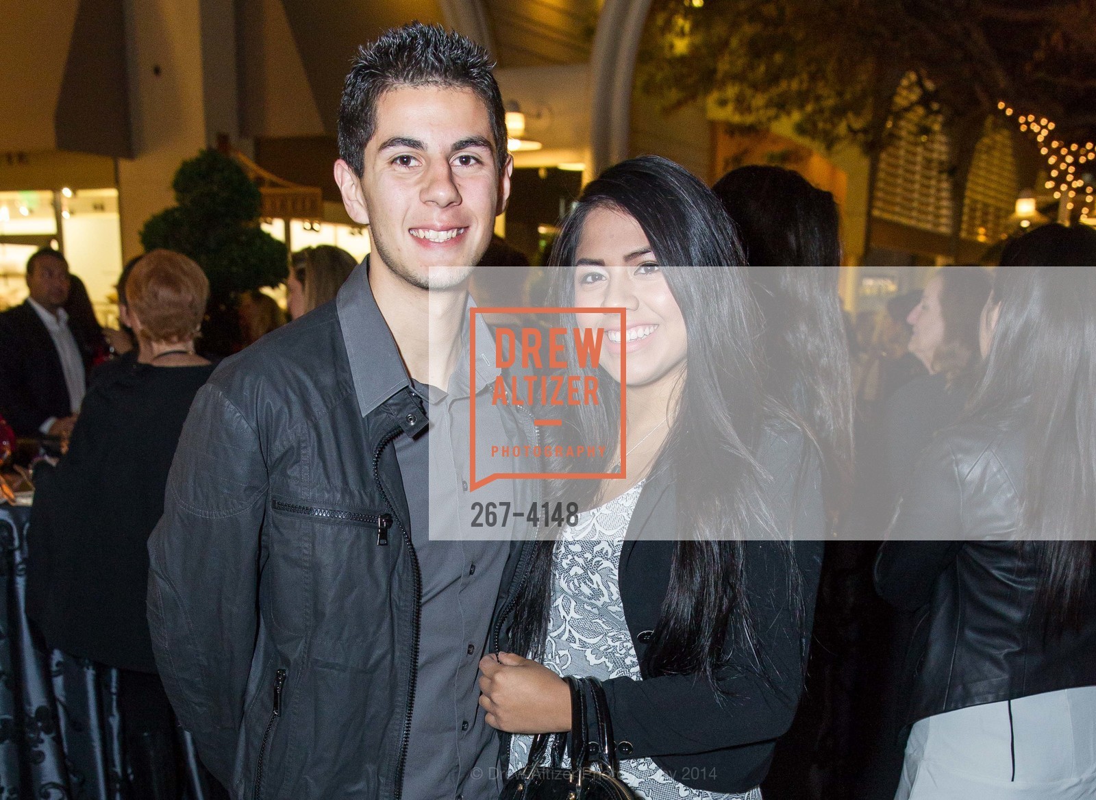 Daniel Surrano, Jennifer Carudo, Runway & Cocktail Partnership with VOGUE, US, October 31st, 2014, Photo #267-4148 Daniel Surrano, Jennifer Carudo, Photo #267-4148