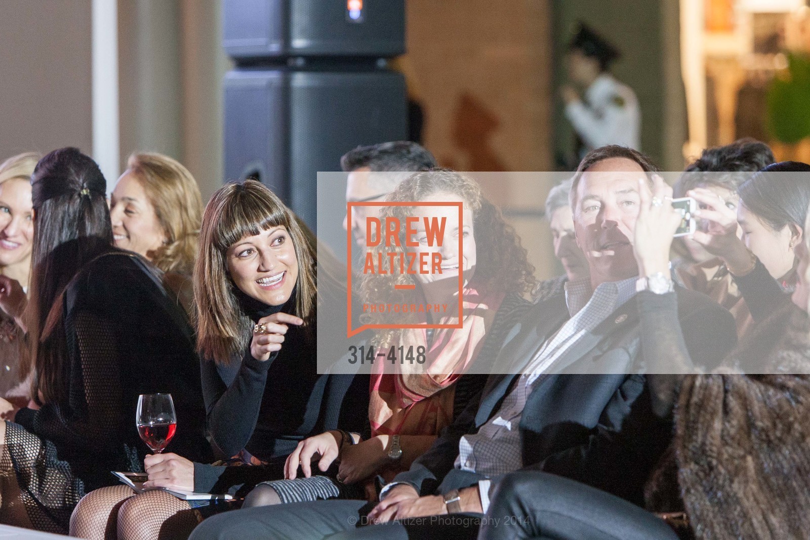 Monique Lombardelli, Joanne Pasternack, Dwight Clark, Runway & Cocktail Partnership with VOGUE, US, October 31st, 2014, Photo #314-4148 Monique Lombardelli, Joanne Pasternack, Dwight Clark, Photo #314-4148
